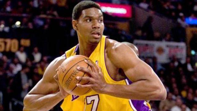 NBA最新球隊陣容，賽場風(fēng)采與日常溫馨故事