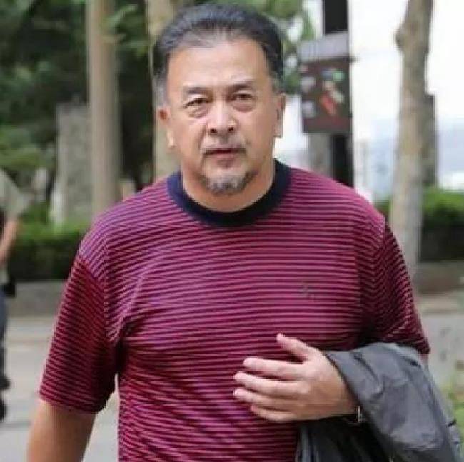 黃宏最新動(dòng)態(tài)，變化中的力量與自信成就之路